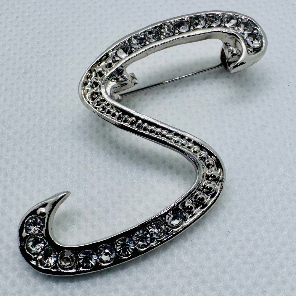 Silver ‘S’ Brooch with Crystal details NEW